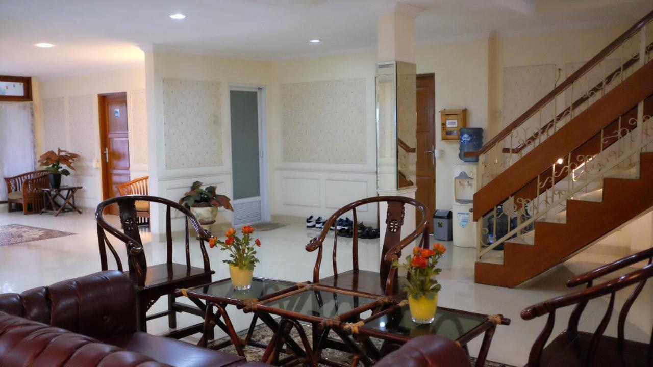 Zen Boutique Syariah Hotel Джакарта Экстерьер фото