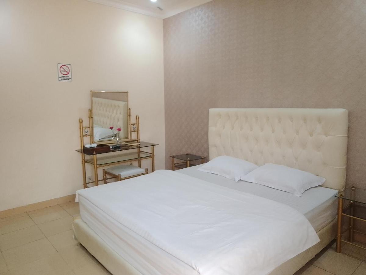 Zen Boutique Syariah Hotel Джакарта Экстерьер фото